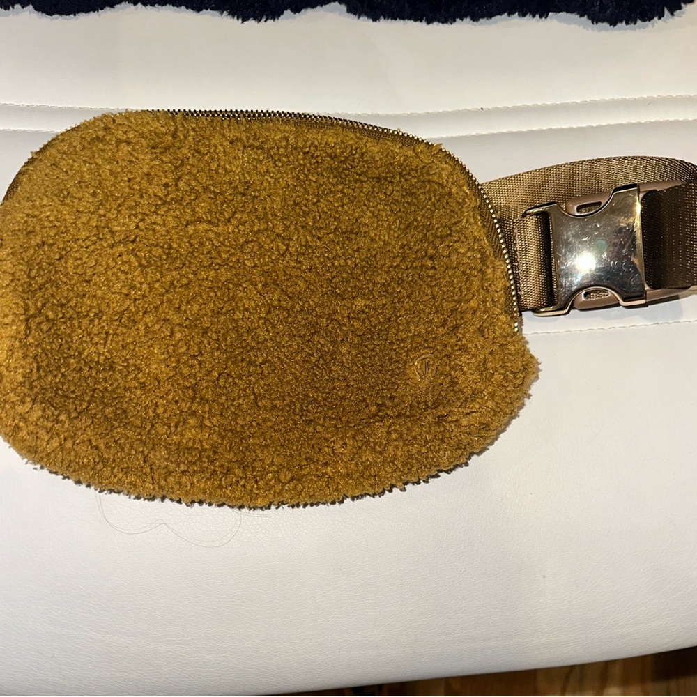 lululemon Mustard Gold Sherpa Belt Bag